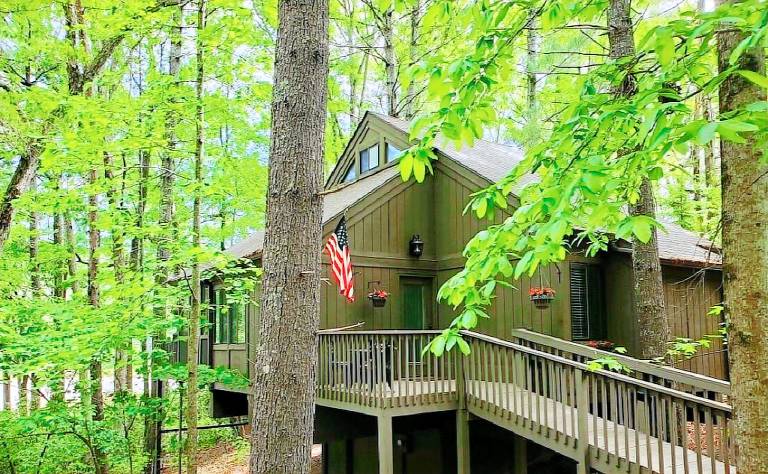 House Big Canoe