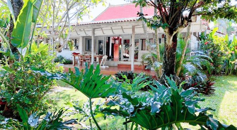 Villa with private pool, patio & garden | Perfect for remote work | Dogs allowed — photo 4