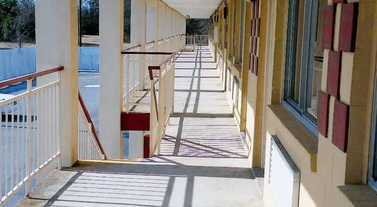 ECONOMY INN DILLON — photo 5