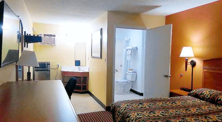 Budget Inn - Keokuk — photo 2