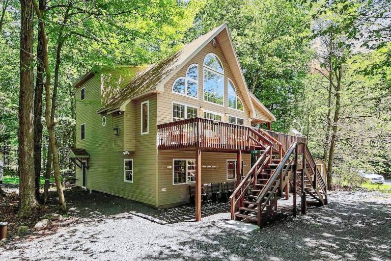 Cabin  Thornhurst Township