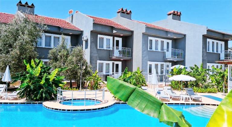 Holiday apartment with garden & pool — photo 3