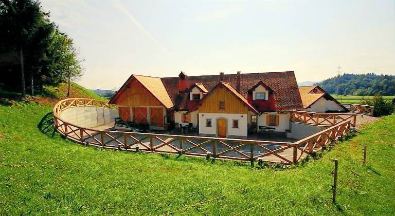 Apartma Poljšica pri Podnartu