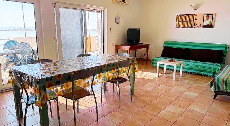 Rental apartment with patio | Pet-friendly — photo 5
