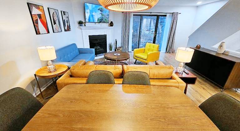 Fully equipped ample vacation home with patio & yard | Pets are welcome — photo 2