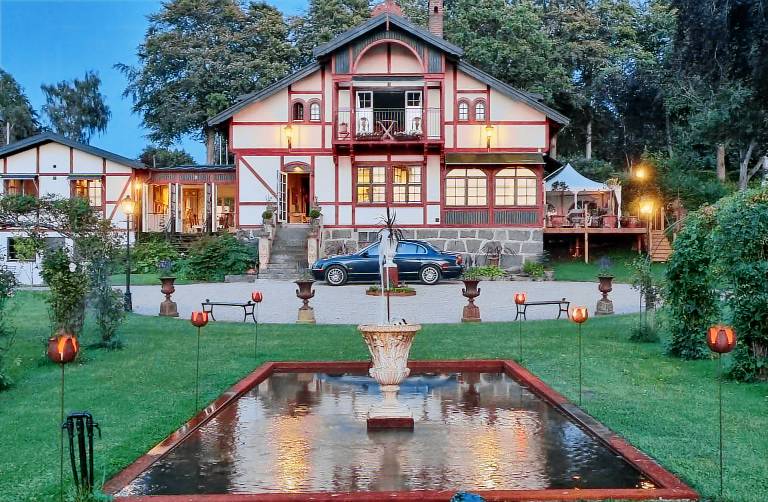 Family-oriented lovely house with yard, barbecue & patio | Sea view | Perfect for remote work | Pets are welcome in Kristianstad