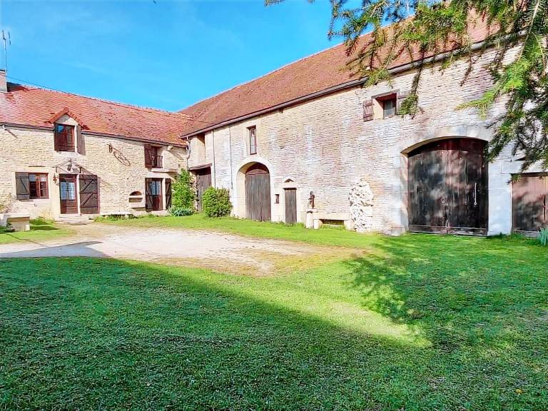 Beautiful cottage with BBQ | Pets are welcome in Dijon