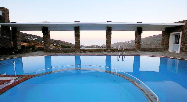 Perla Pool Hotel Andros in Andros