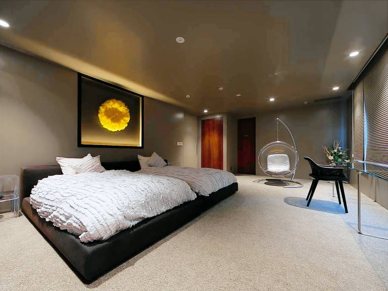 304 m&sup2; Ferienhaus