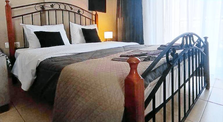 Apartment with patio | Perfect for remote work in Volos