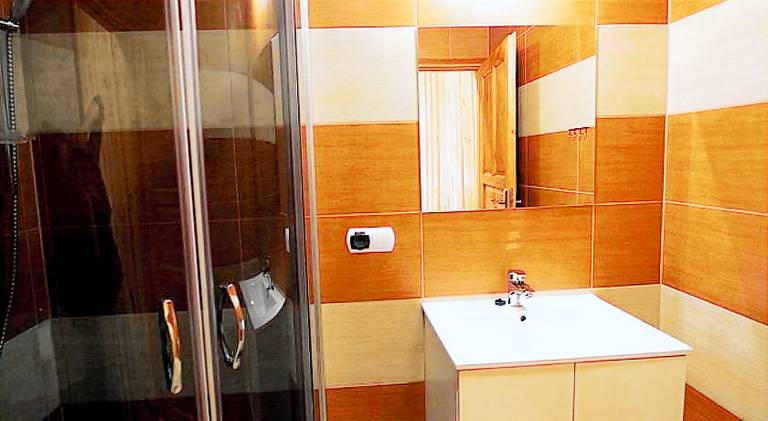 Apartment with 2 rooms for 6 persons — photo 2