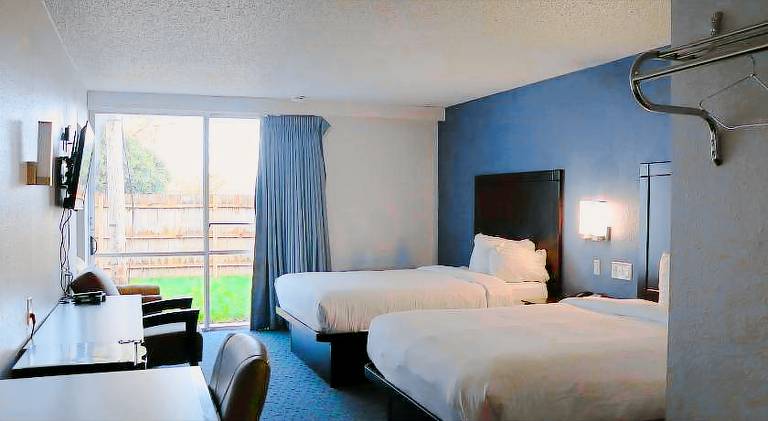 Travelodge by Wyndham Milwaukee