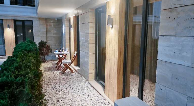 Lovely rental apartment with terrace & pool | Pets allowed — photo 5
