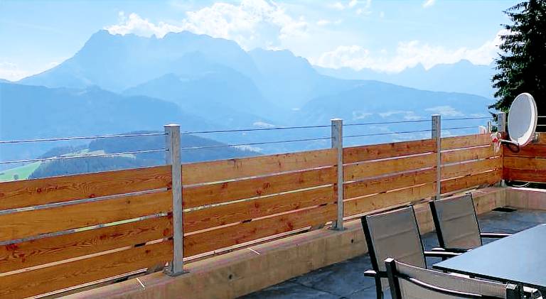 Rental apartment with patio & barbecue — photo 4
