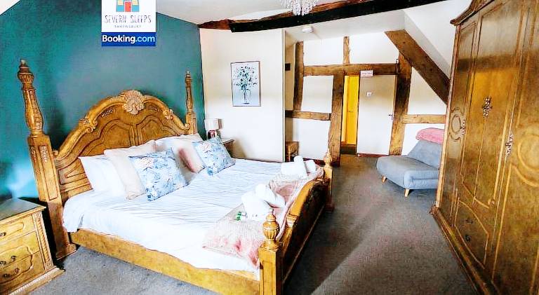 Five Guest Rooms in Tudor House Short Lets & Serviced Accommodation Frankwell Shrewsbury With Free W in Shrewsbury