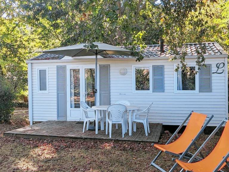 Mobile home with heated pool & terrace — photo 4