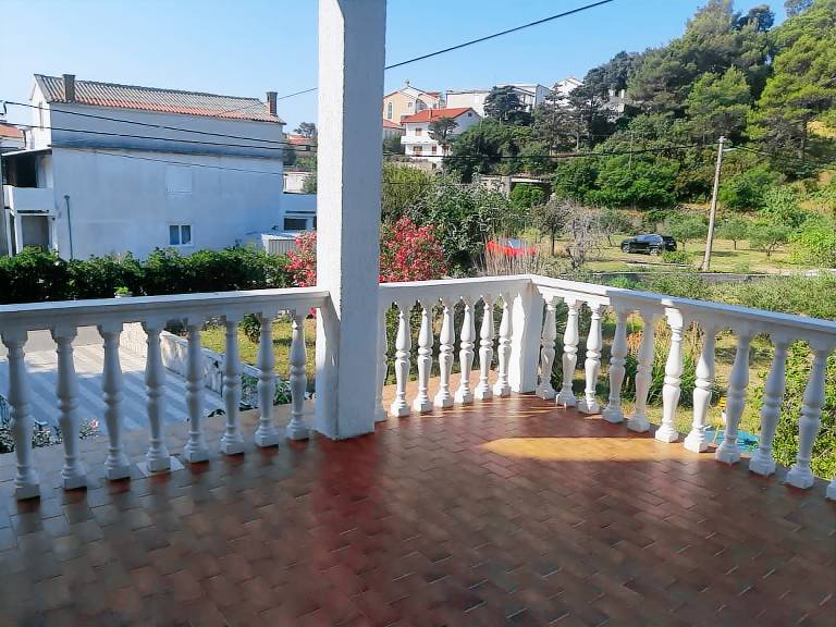 Fully equipped lovely apartment with yard, patio & grill | Sea view | Pet-friendly — photo 3