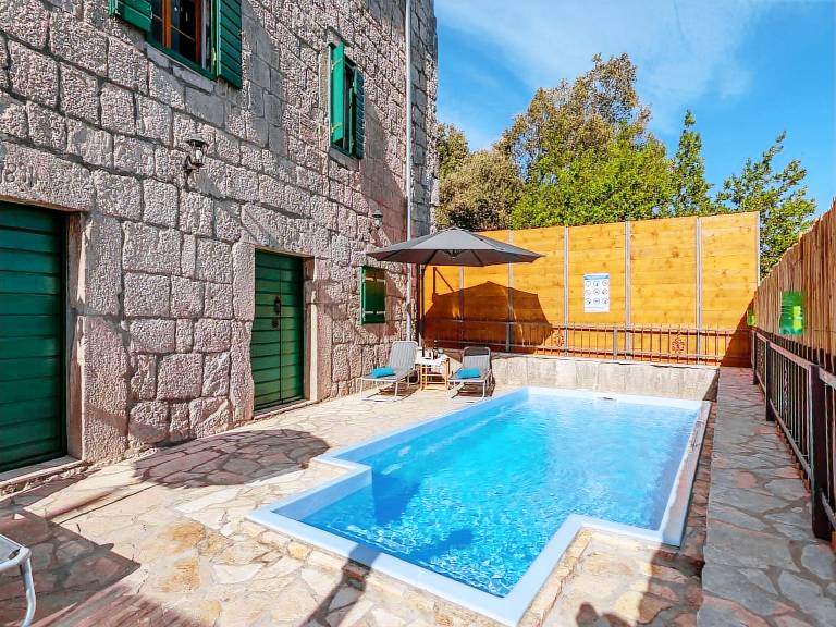 Vila Veliki Prolog
