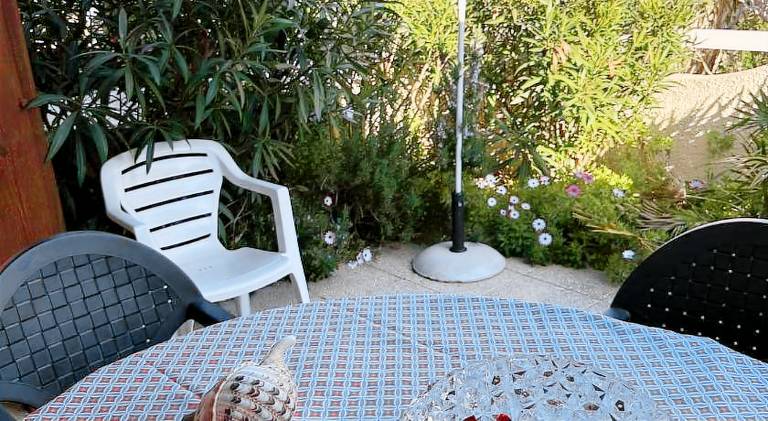 Apartment with 1 room for 6 persons in Narbonne