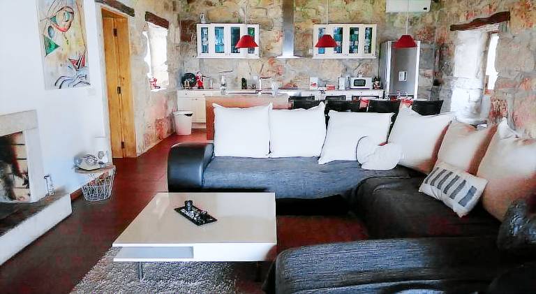 Vacation home with yard, BBQ & terrace — photo 2