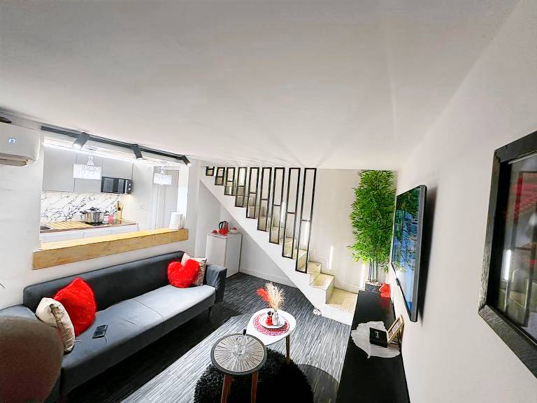 House with garden & terrace | Good for workation in Douala
