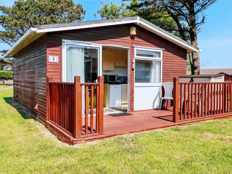 Cottage Constantine Bay