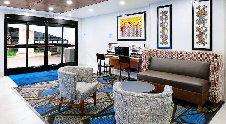 Holiday Inn Express Santa Rosa North By IHG — photo 3