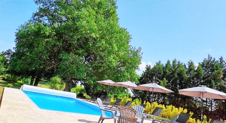 House with patio, barbecue & pool in Libourne