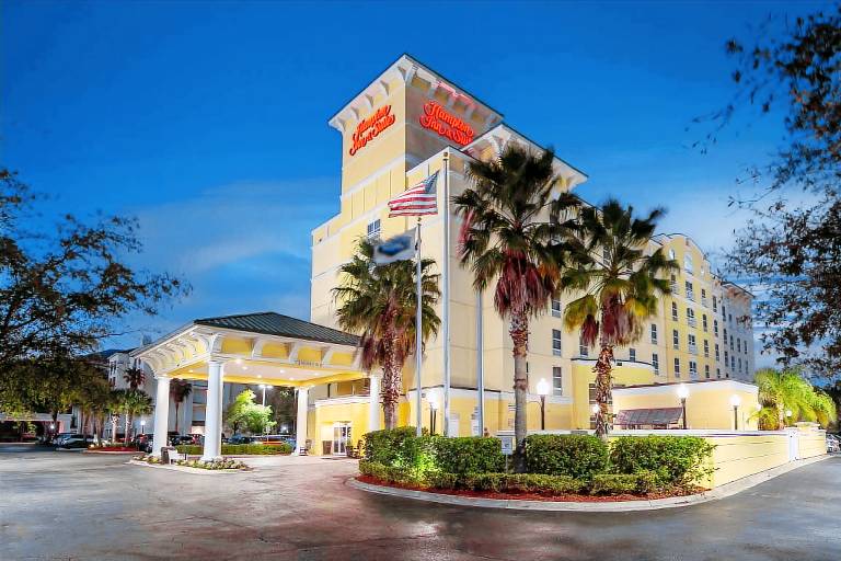 Hampton Inn & Suites by Hilton Jacksonville Deerwood Park — photo 2