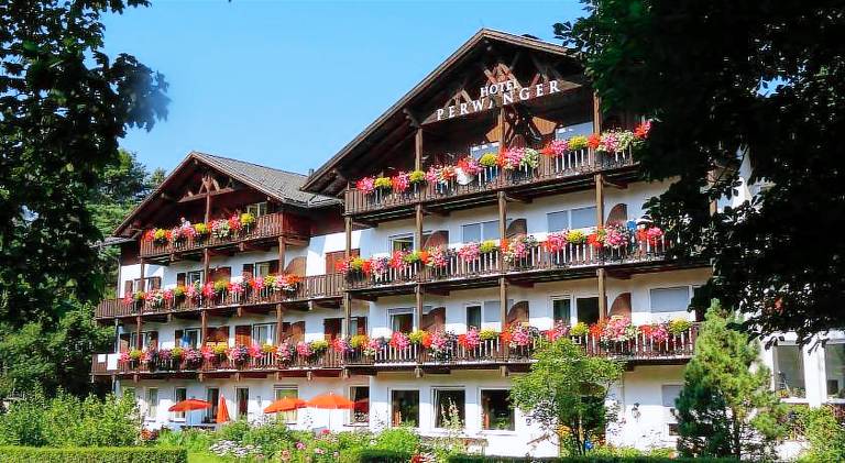 Holiday apartment with terrace, sauna & yard | Pets allowed in Fie allo Sciliar