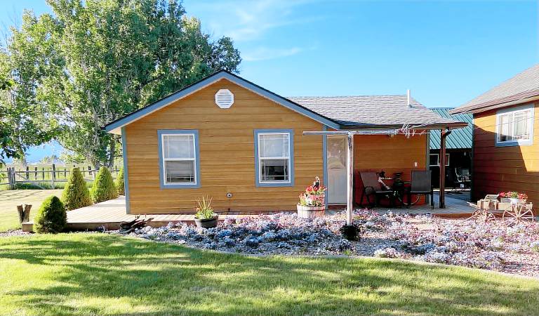 Cabin Hamilton