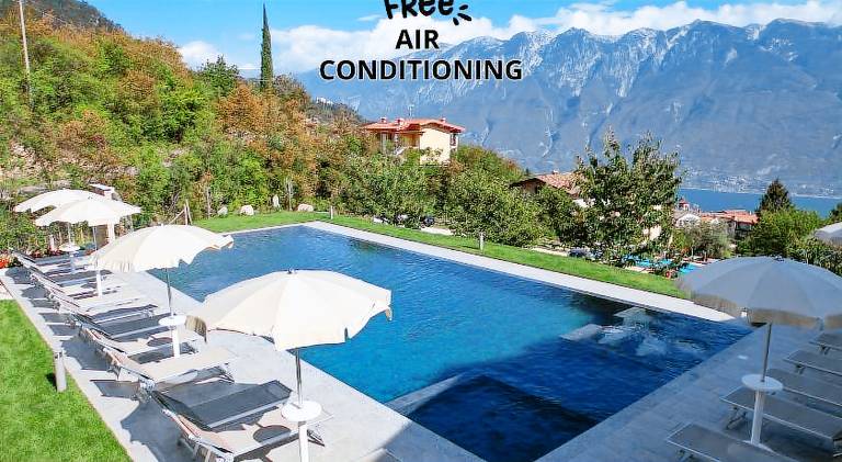 Serviced apartment with terrace & pool | Pet-friendly in Tignale