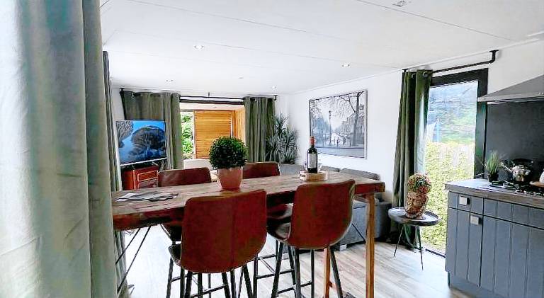 Chalet with pool | Pets are welcome — photo 5