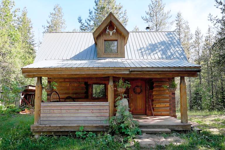 Cabin  Salmon Arm