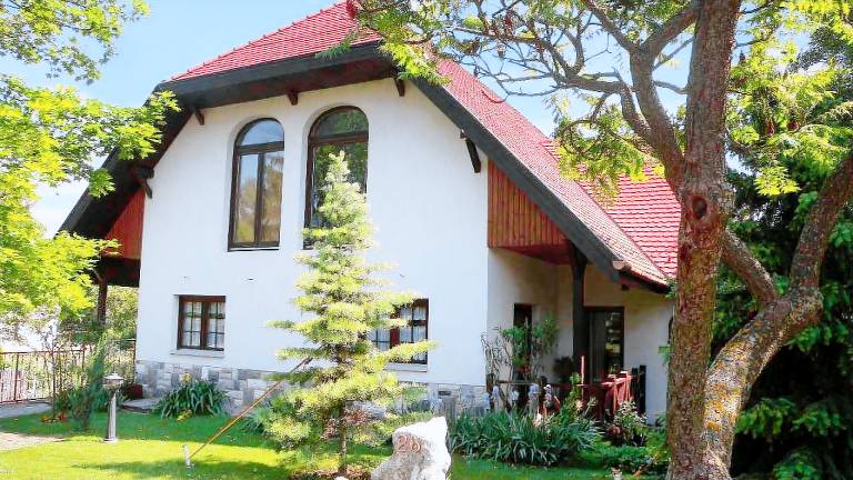 Apartman  Kőröshegy