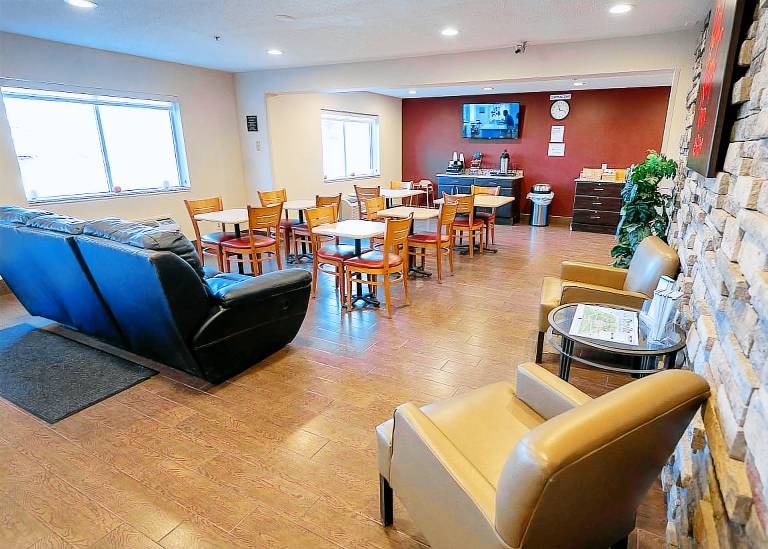 Red Roof Inn & Suites Danville, IL — photo 2