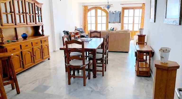 Holiday apartment with terrace — photo 4
