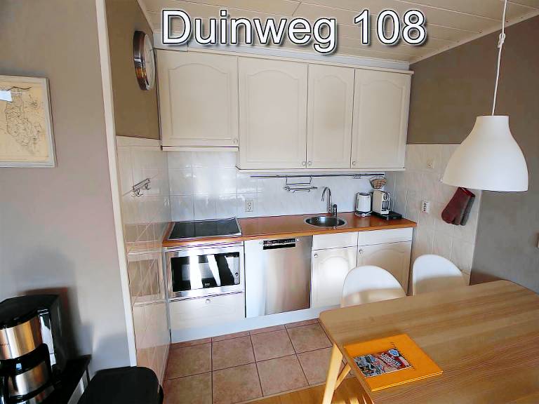 Apartment with pool — photo 4