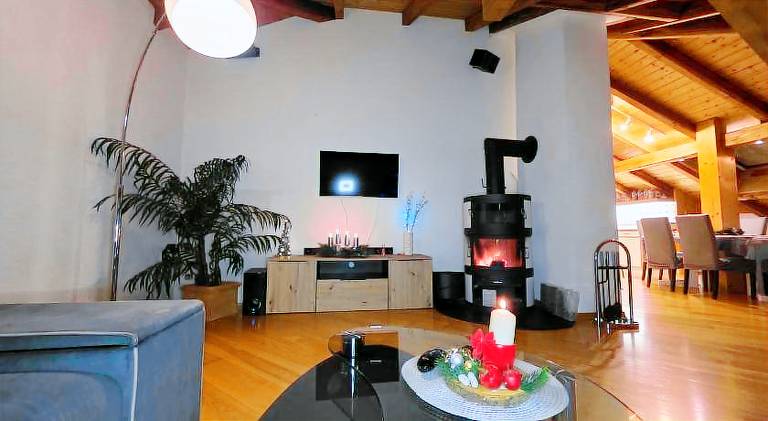 Holiday apartment with pool — photo 4