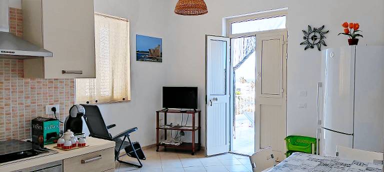 Children-friendly rental apartment with barbecue & terrace | Sea view | Beach nearby | Pet-friendly — photo 4