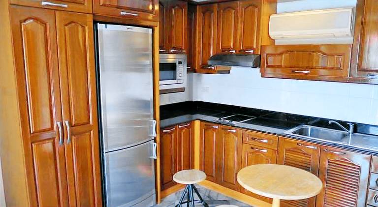Villa with pool, barbecue & yard | Suitable for remote work | Pets are welcome — photo 4