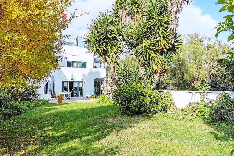 Apartment 'Tranquility Villa Fonte Coberta' with Shared Pool, Wi-Fi and Air Conditioning — photo 3