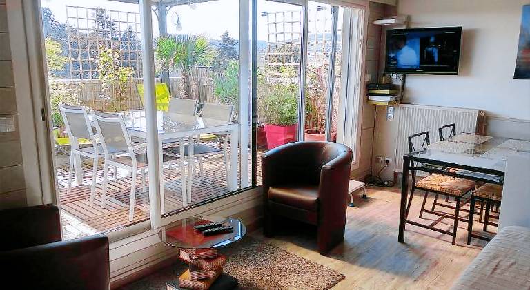 Holiday apartment with terrace | Pets allowed in Beaune