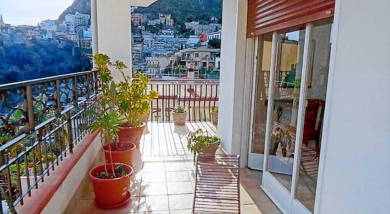 Holiday apartment | Pets allowed in Letojanni