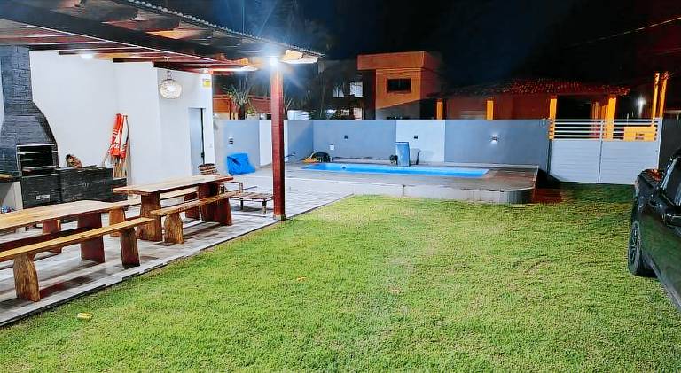 House with pool — photo 5