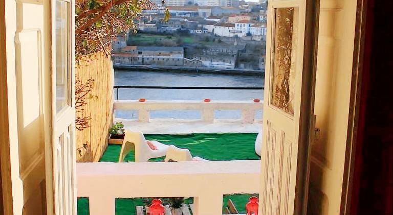 Wonderful rental apartment with garden & patio | Near Dom Luís I Bridge | Suitable for remote work | Dogs allowed — photo 3