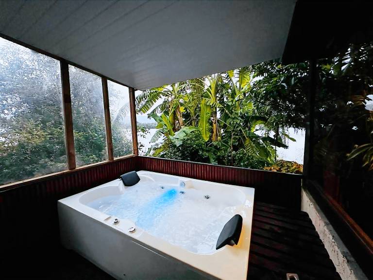 Villa with jacuzzi — photo 5
