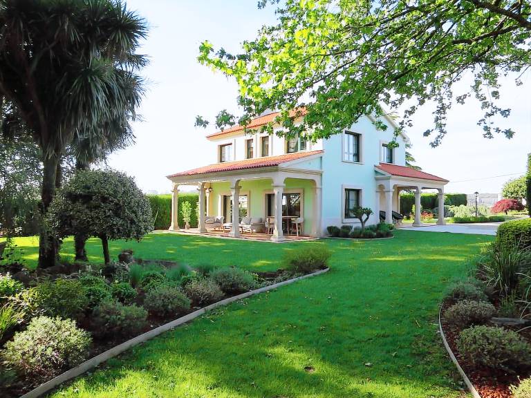 Casa Villa de Cruces