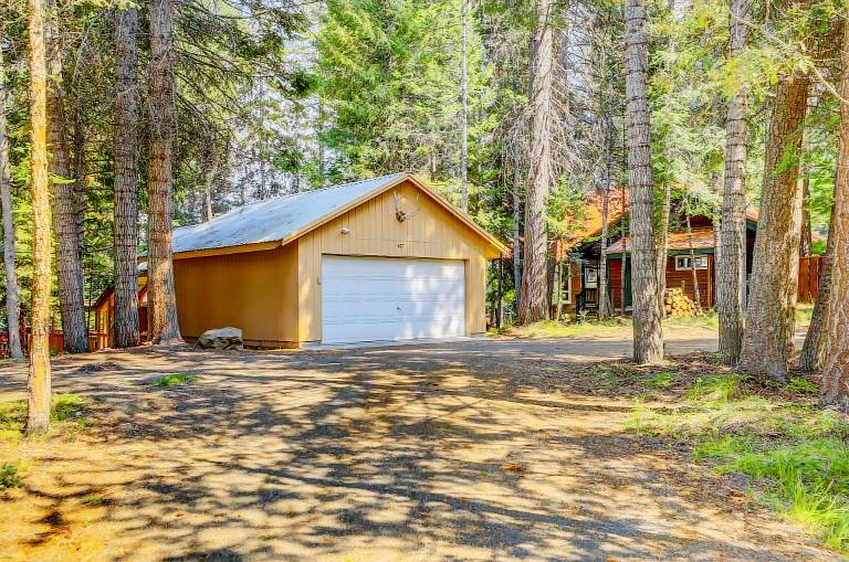 Carlson Cabin - Payette River Views and Access - Fishing - Private Wooded Setting - Pet Friendly — photo 5