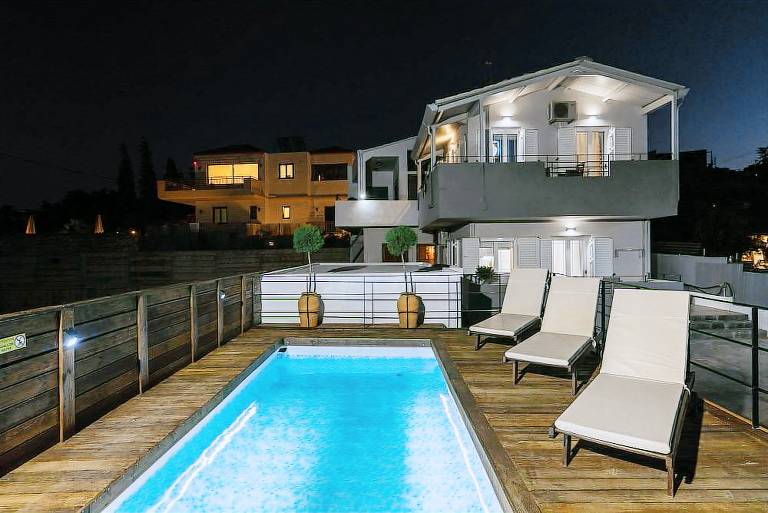 Bed & Breakfast  Agia Pelagia